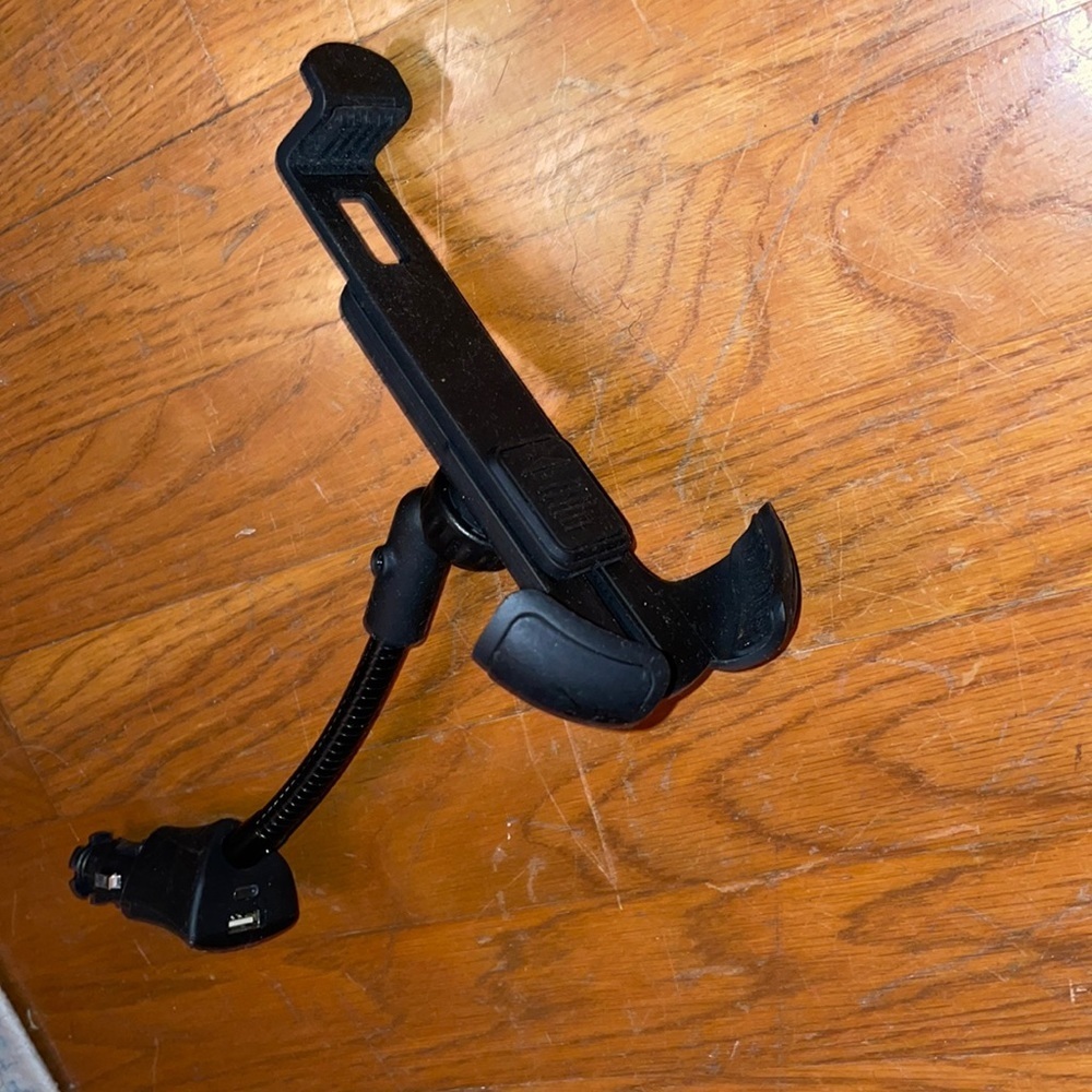 Car holder charger expandable